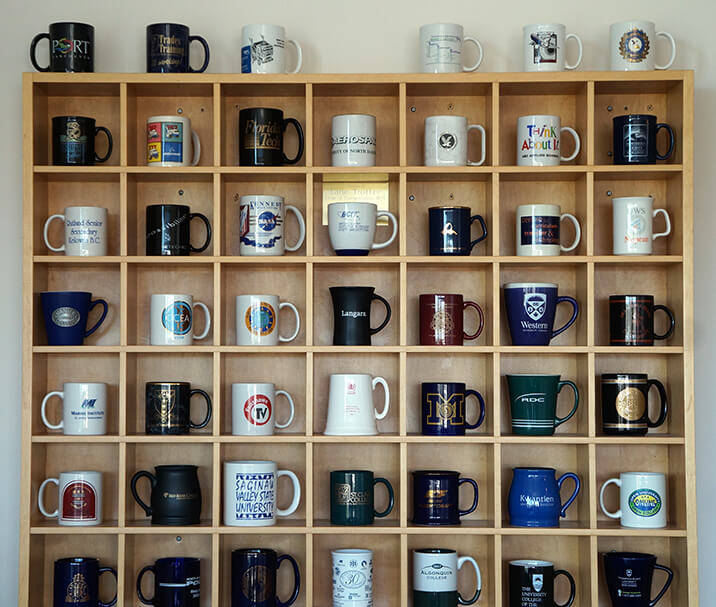 Caneca em nichos