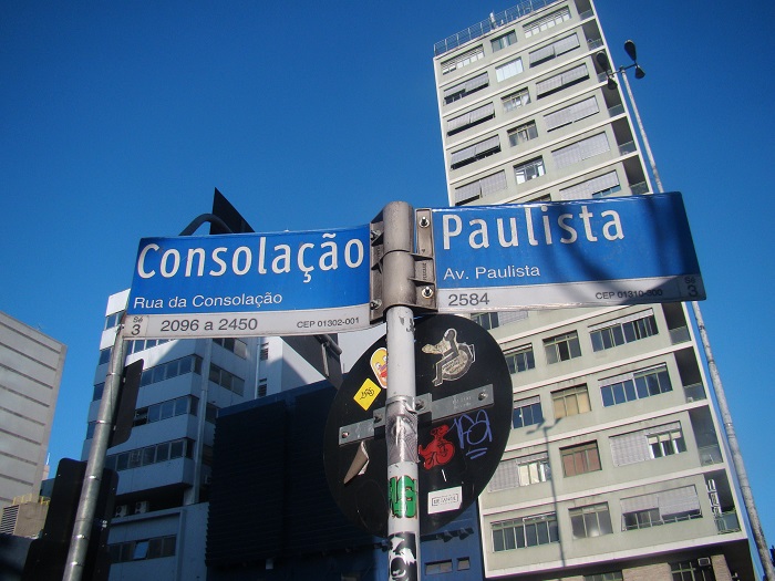 Foto do cruzamento da Avenida Paulista com a rua da Consolação| Tibério Construtora