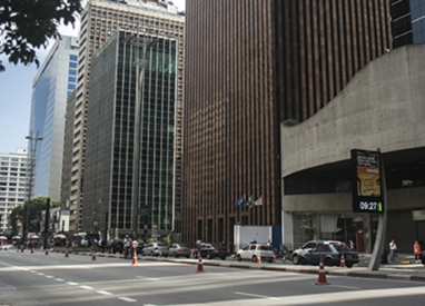 As vantagens de morar próximo a corredores financeiros