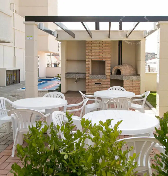 Churrasqueira com Forno de Pizza <br>Uso residencial.