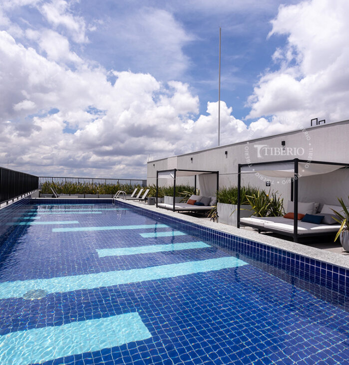 Piscina com Solarium <br>Uso residencial.