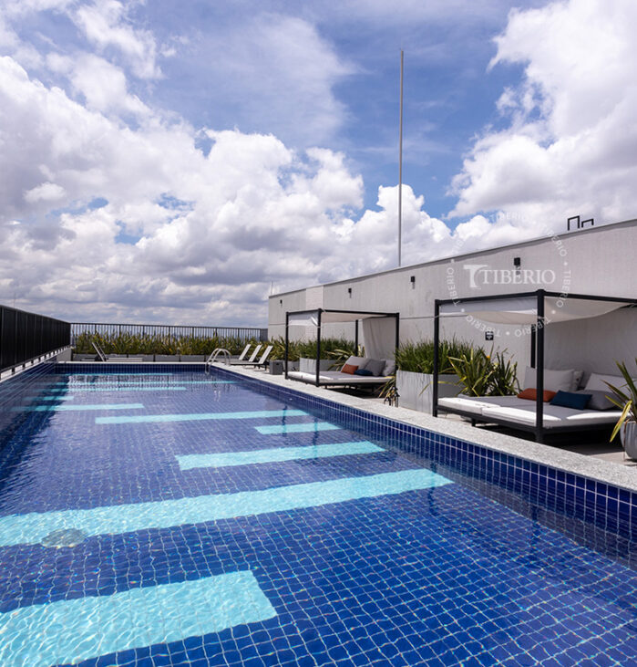 Piscina com Solarium <br>Uso residencial.