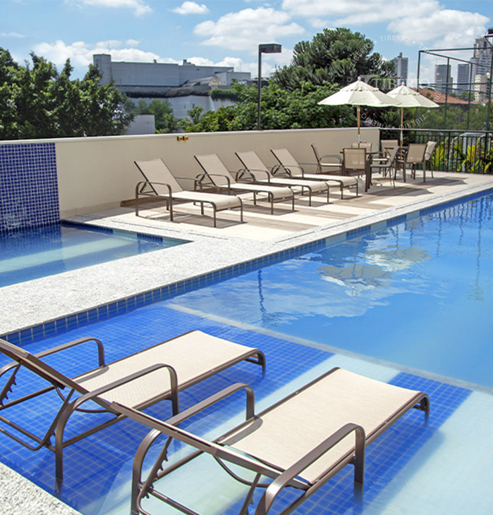 Piscina Adulto e Infantil, Deck Molhado e Solarium <br>Uso residencial.