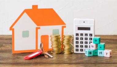 O que é a taxa de condomínio e como esse valor é calculado?
