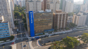 a imagem mostra o prédio da receita federal no centro de santo andré